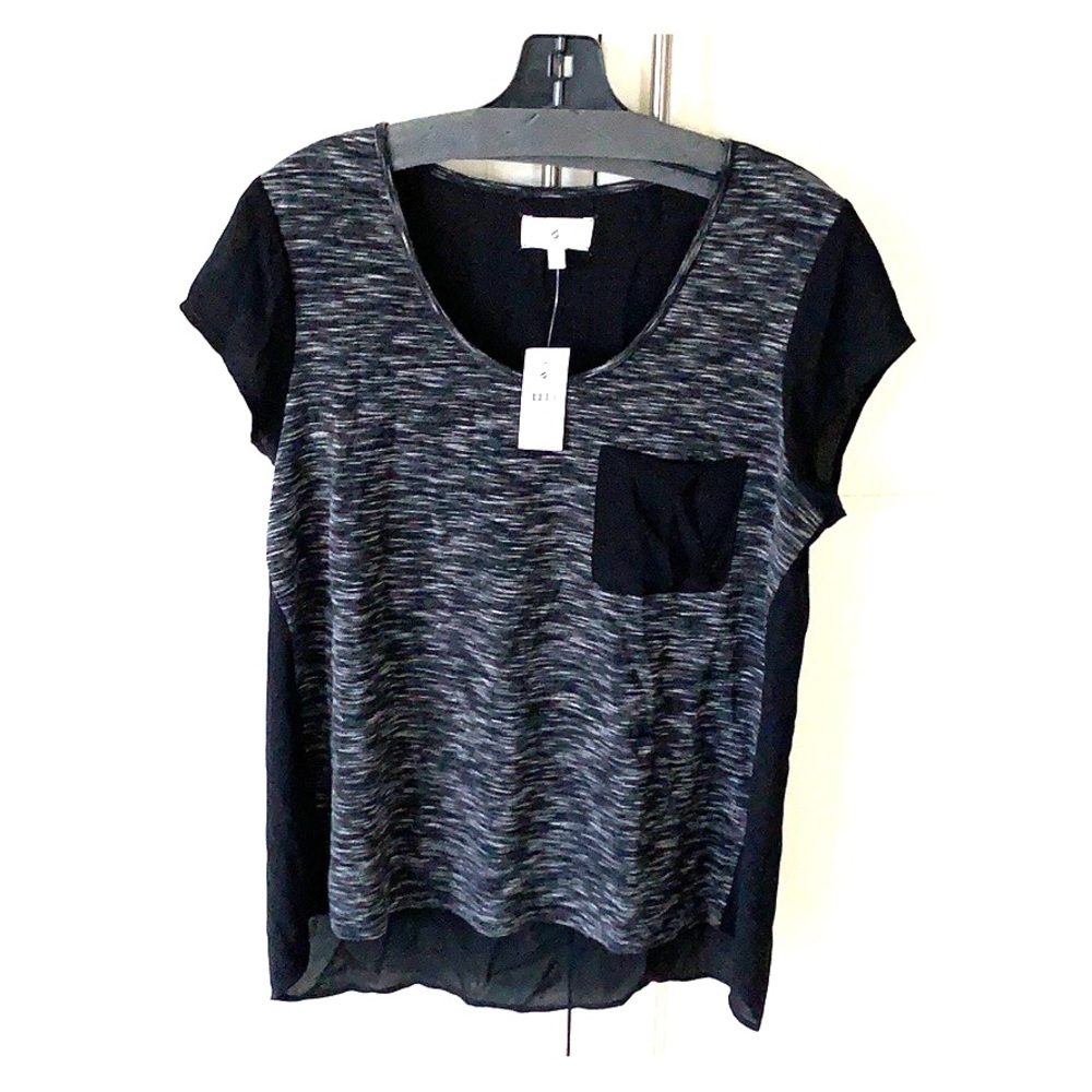 NWT Lou & Grey S heathered charcoal/ black ss tee.